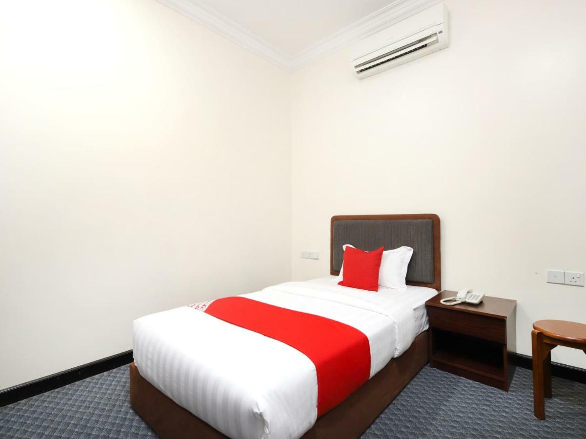 Oyo 750 Comfort Hotel Kota Kinabalu Ngoại thất bức ảnh