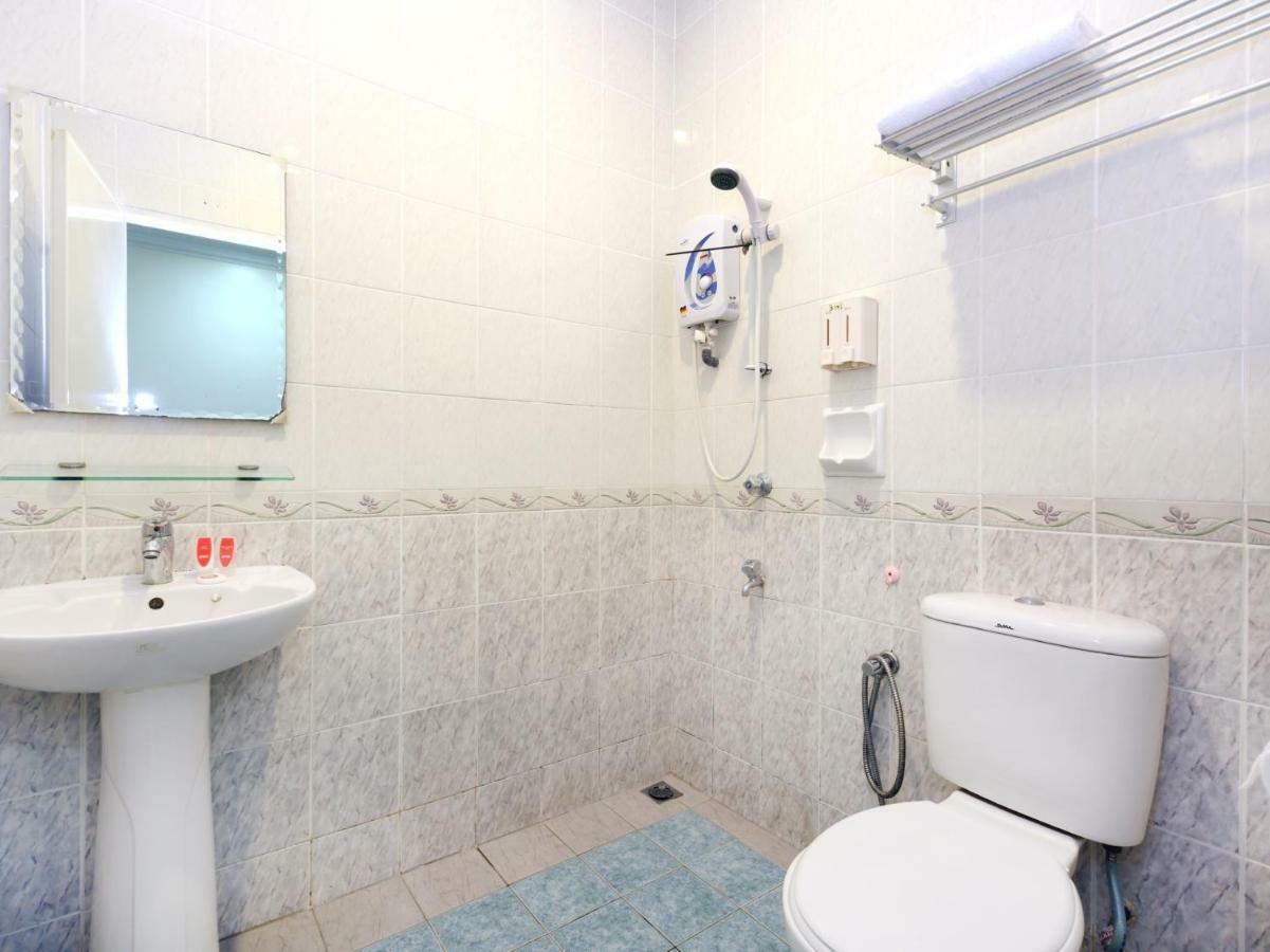 Oyo 750 Comfort Hotel Kota Kinabalu Ngoại thất bức ảnh
