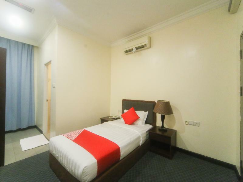 Oyo 750 Comfort Hotel Kota Kinabalu Ngoại thất bức ảnh